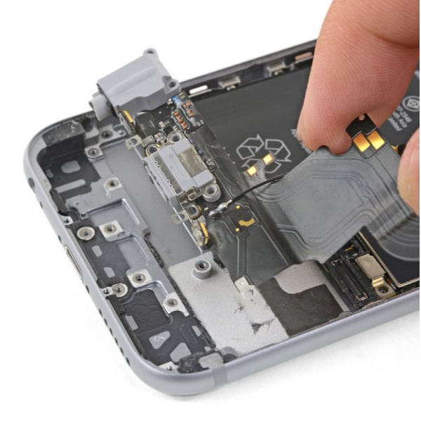 Замена разъема для зарядки iPhone 6s Plus