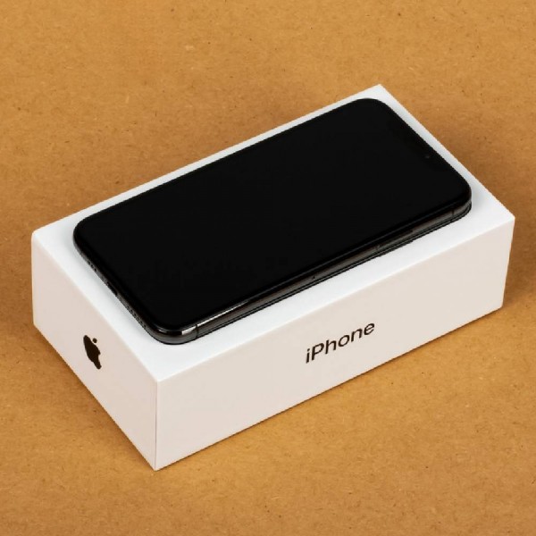 Б/У Apple iPhone Xs 64Gb Space Gray