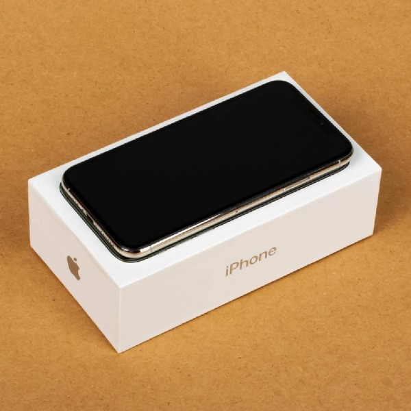 Б/У Apple iPhone Xs 64Gb Silver