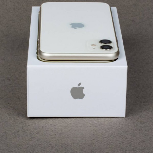 Б/У Apple iPhone 11 128Gb White