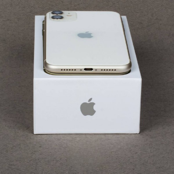 Б/У Apple iPhone 11 128Gb White