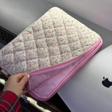 Чохол для MacBook Air/Pro 13 квіточок з рожевою кліткою