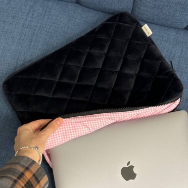 Чехол MyCream 13 дюймов черный с розовой клеткой