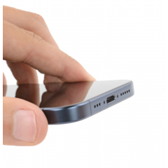 Чистка сеток динамиков iPhone 16 Pro Max
