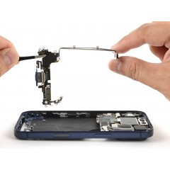 Заміна роз'єму для зарядки iPhone 17 Pro