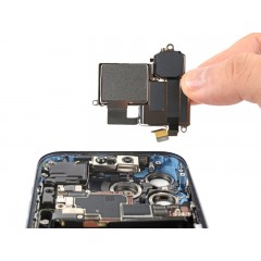 Заміна основної камери iPhone 17 Pro Max