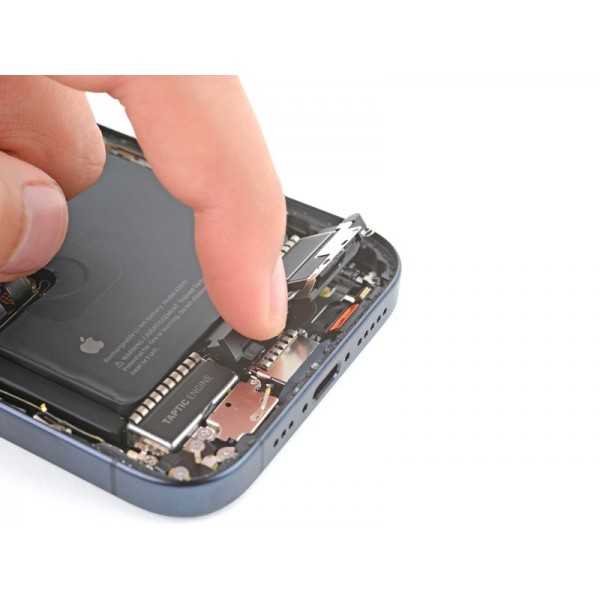 Замена разъема для зарядки iPhone 16