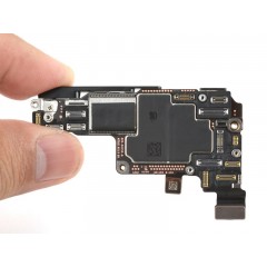Восстановление материнской платы iPhone 17