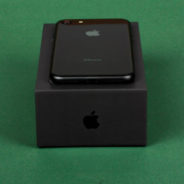 Б/У Apple iPhone 8 64Gb Space Gray