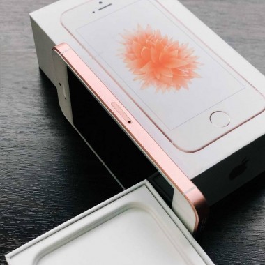 Б/У Apple iPhone SE 16Gb Rose Gold
