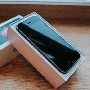 Б/У Apple iPhone SE 32Gb Space Gray