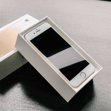 Б/У Apple iPhone 7 32Gb Gold