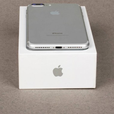Б/У Apple iPhone 7 Plus 32Gb Silver