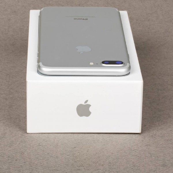Б/У Apple iPhone 7 Plus 32Gb Silver