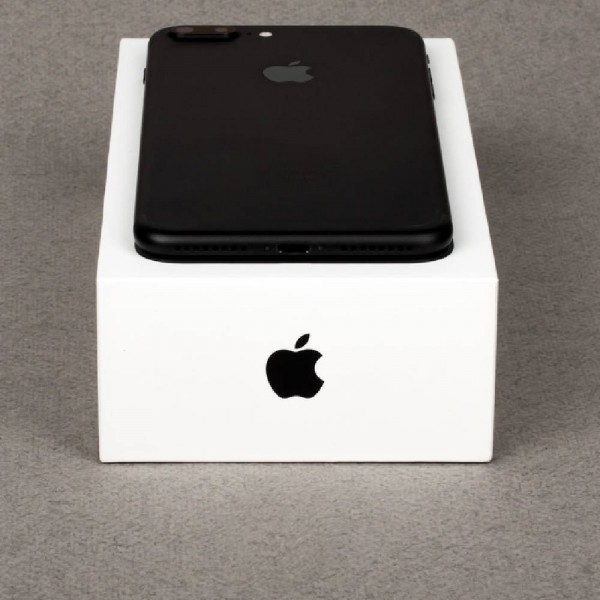 Б/У Apple iPhone 7 Plus 128Gb Black
