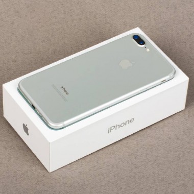Б/У Apple iPhone 7 Plus 128Gb Silver