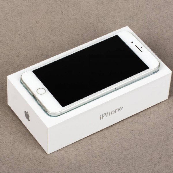 Б/У Apple iPhone 7 Plus 128Gb Silver