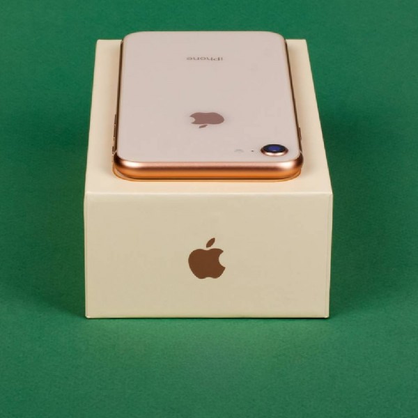 Б/У Apple iPhone 8 256Gb Gold