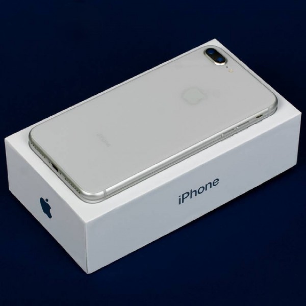 Б/У Apple iPhone 8 Plus 64Gb Silver