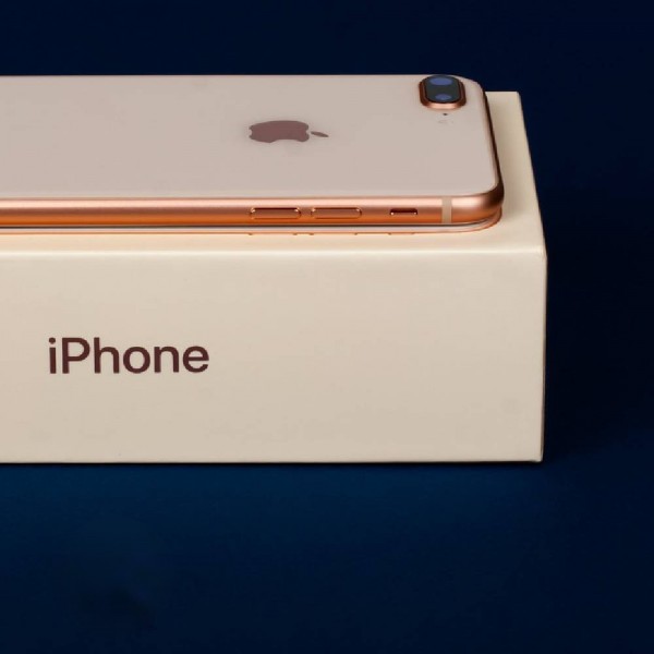 Б/У Apple iPhone 8 Plus 64Gb Gold