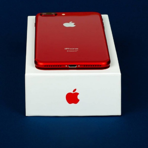 Б/У Apple iPhone 8 Plus 64Gb Red