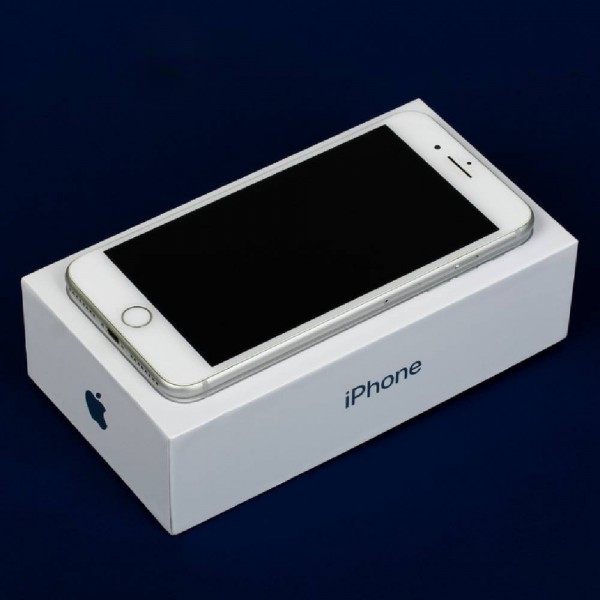 Б/У Apple iPhone 8 Plus 256Gb Silver