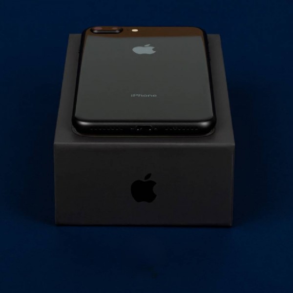 Б/У Apple iPhone 8 Plus 256Gb Space Gray