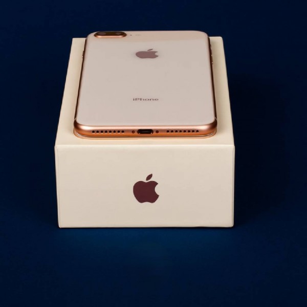 Б/У Apple iPhone 8 Plus 128Gb Gold