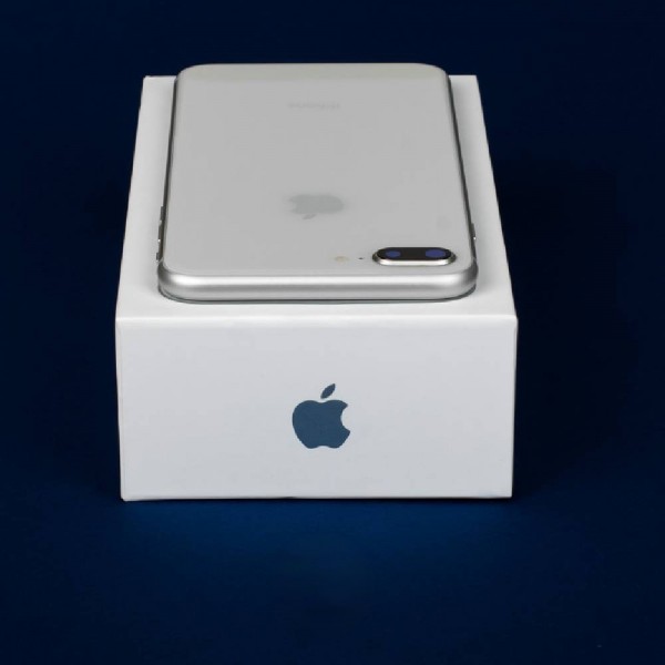 Б/У Apple iPhone 8 Plus 128Gb Silver