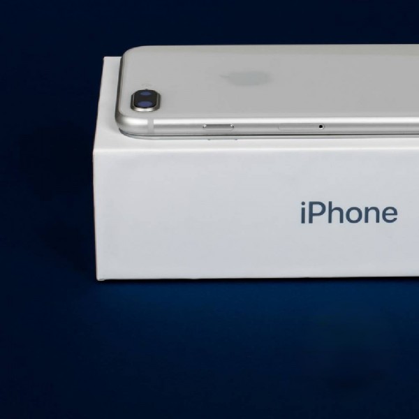 Б/У Apple iPhone 8 Plus 128Gb Silver