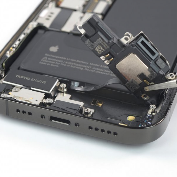 Замена нижнего динамика iPhone 14 Pro Max